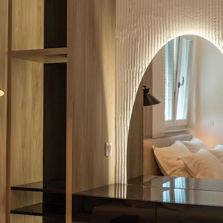 The Signature Suite By Duhomes