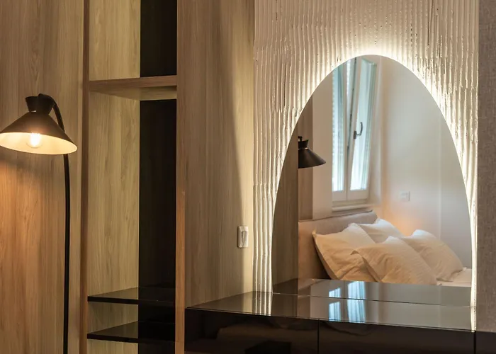 The Signature Suite By Duhomes