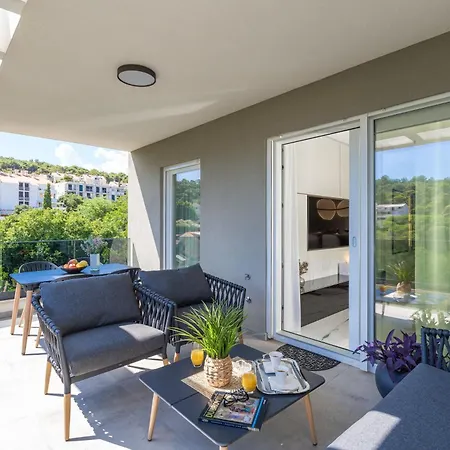 The Signature - Two Bedroom Modern In Lapad *