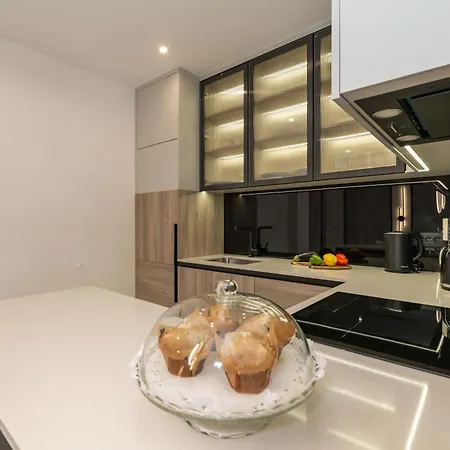 The Signature - Two Bedroom Modern In Lapad * Дубровник